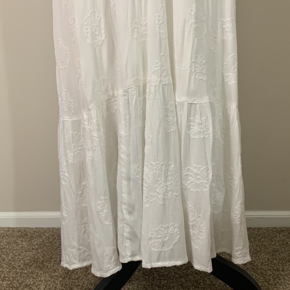 Tropical Morning Maxi Dress AMUSE SOCIETY Color: Casa Blanca Size: S NWOT - Picture 4 of 11